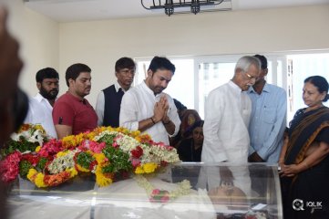 Celebs Pay Condolences to C Narayana Reddy